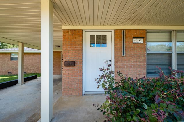 2215 Coors Drive, North Little Rock, AR 72218
