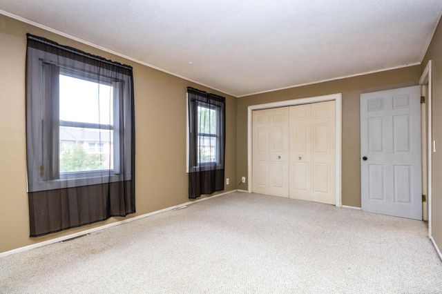 13281 Lake Pointe Boulevard, Van Buren Twp, MI 48111