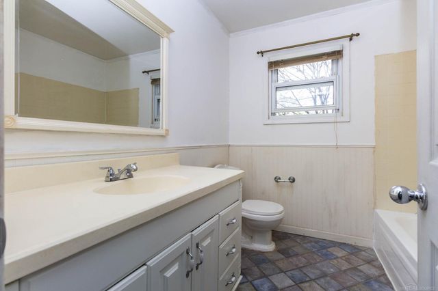 13281 Lake Pointe Boulevard, Van Buren Twp, MI 48111