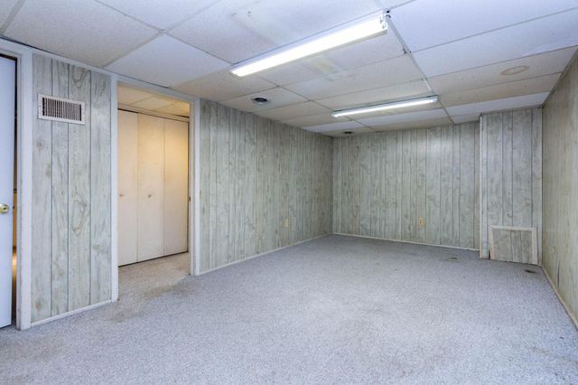 13281 Lake Pointe Boulevard, Van Buren Twp, MI 48111