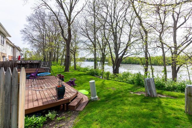 13281 Lake Pointe Boulevard, Van Buren Twp, MI 48111