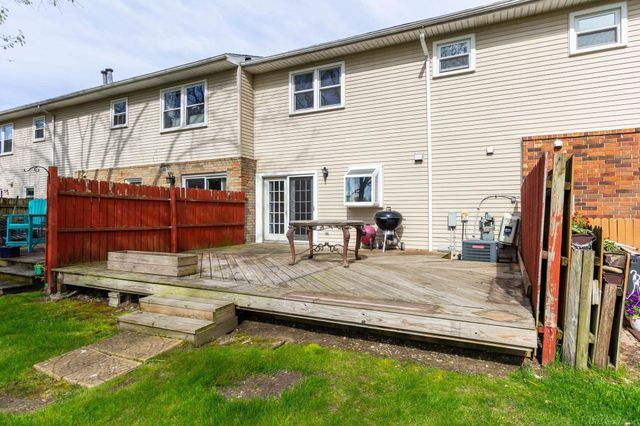 13281 Lake Pointe Boulevard, Van Buren Twp, MI 48111