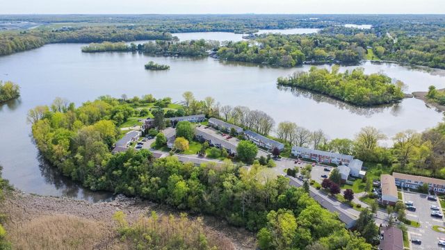 13281 Lake Pointe Boulevard, Van Buren Twp, MI 48111