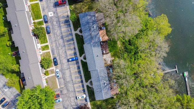 13281 Lake Pointe Boulevard, Van Buren Twp, MI 48111