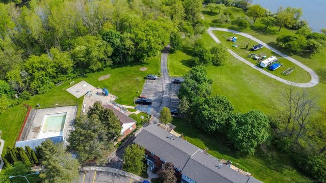 13281 Lake Pointe Boulevard, Van Buren Twp, MI 48111
