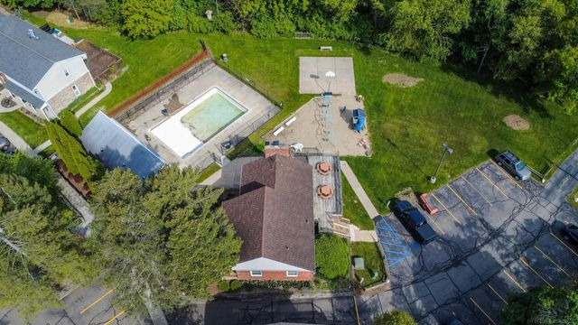 13281 Lake Pointe Boulevard, Van Buren Twp, MI 48111