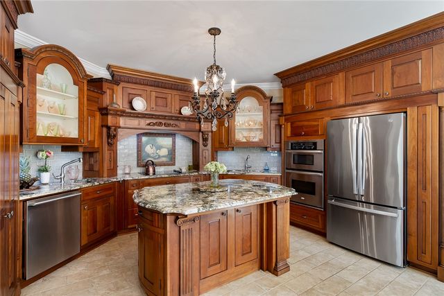 246 E Waters Edge Lane, West Union, SC 29696