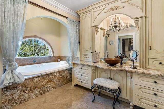 246 E Waters Edge Lane, West Union, SC 29696