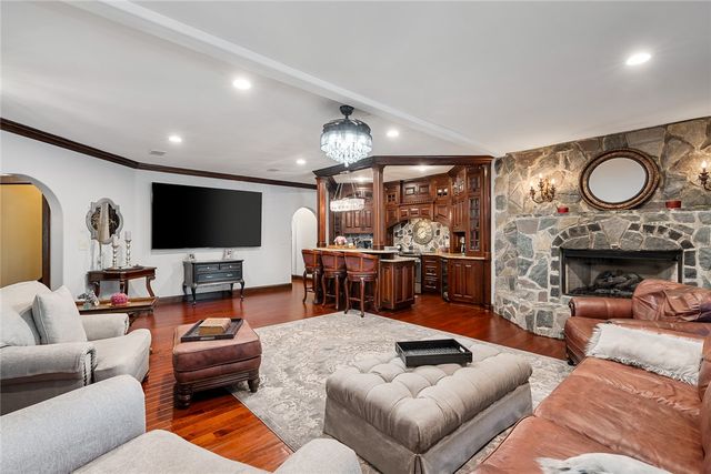 246 E Waters Edge Lane, West Union, SC 29696