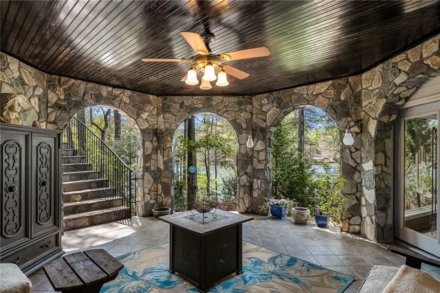 246 E Waters Edge Lane, West Union, SC 29696