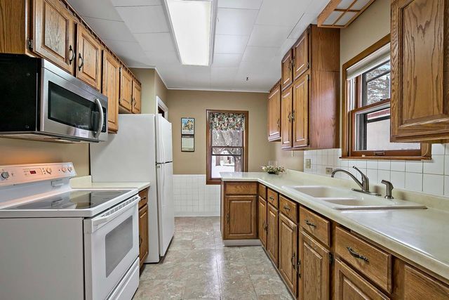 1926 Flandrau Street N, Maplewood, MN 55109