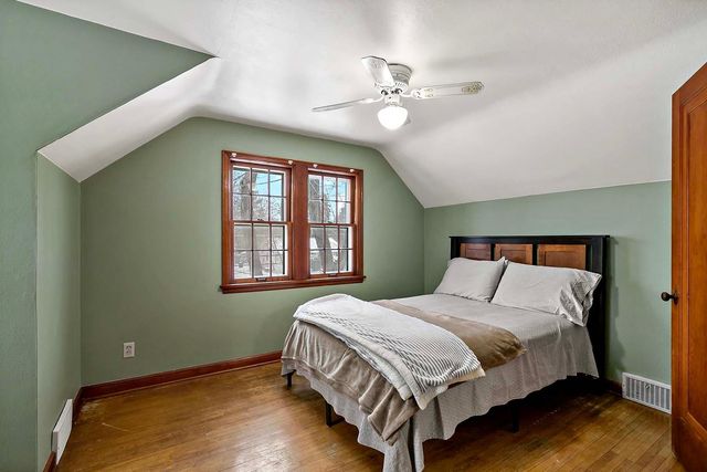 1926 Flandrau Street N, Maplewood, MN 55109