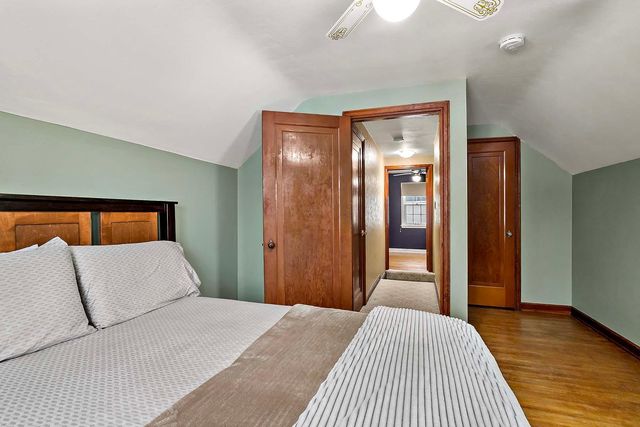 1926 Flandrau Street N, Maplewood, MN 55109