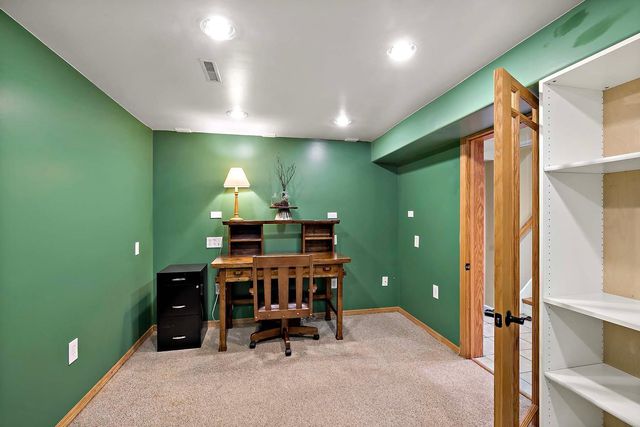 1926 Flandrau Street N, Maplewood, MN 55109