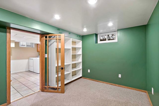 1926 Flandrau Street N, Maplewood, MN 55109