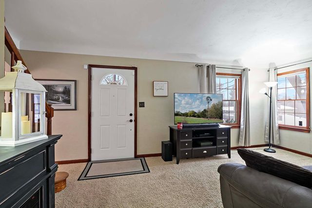 1926 Flandrau Street N, Maplewood, MN 55109