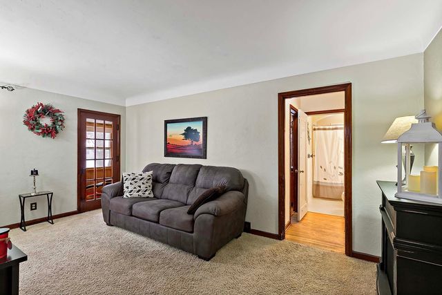 1926 Flandrau Street N, Maplewood, MN 55109