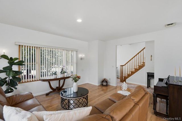 2066 Washington Avenue, Seaford, NY 11783