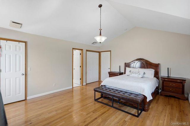 2066 Washington Avenue, Seaford, NY 11783
