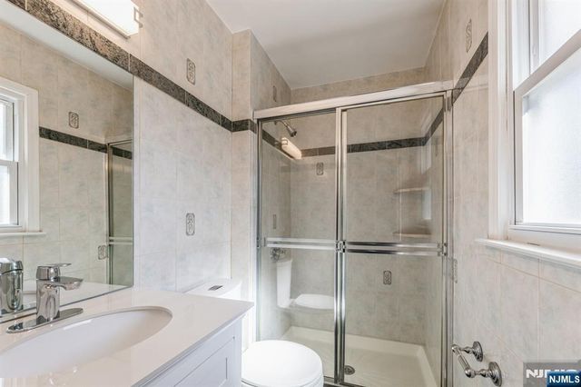 562 Franklin Avenue, Franklin Lakes, NJ 07417