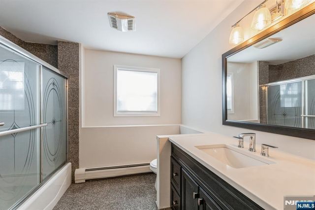 562 Franklin Avenue, Franklin Lakes, NJ 07417