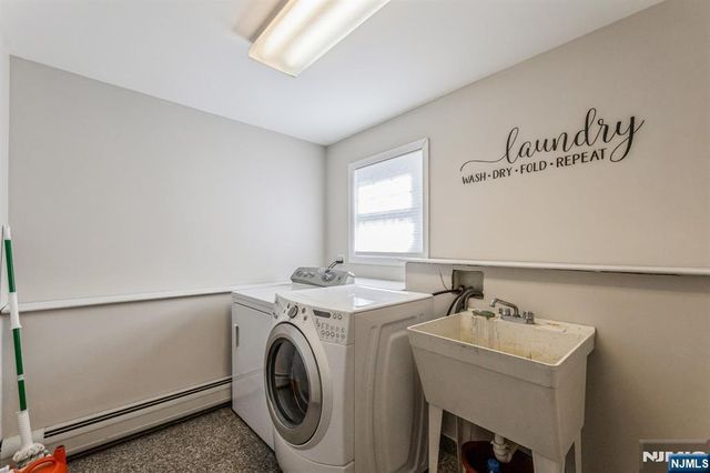 562 Franklin Avenue, Franklin Lakes, NJ 07417