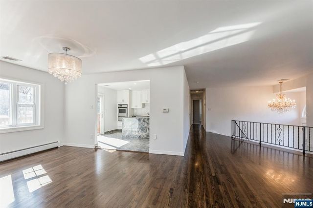 562 Franklin Avenue, Franklin Lakes, NJ 07417