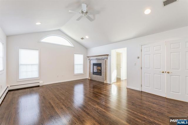 562 Franklin Avenue, Franklin Lakes, NJ 07417