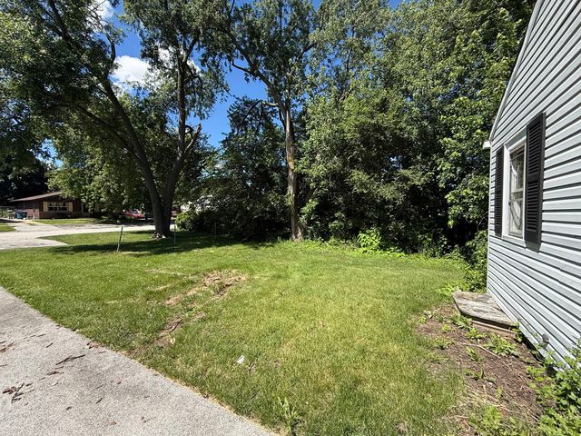 19 W 36th Place, Steger, IL 60475