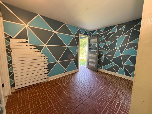19 W 36th Place, Steger, IL 60475