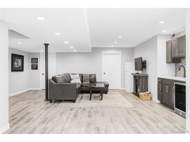 6102 Dunraven Rd, Golden, CO 80403