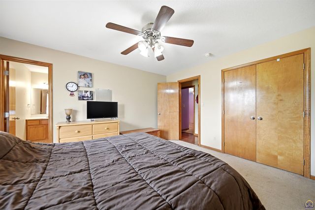6845 SW 18th ST, Topeka, KS 66615