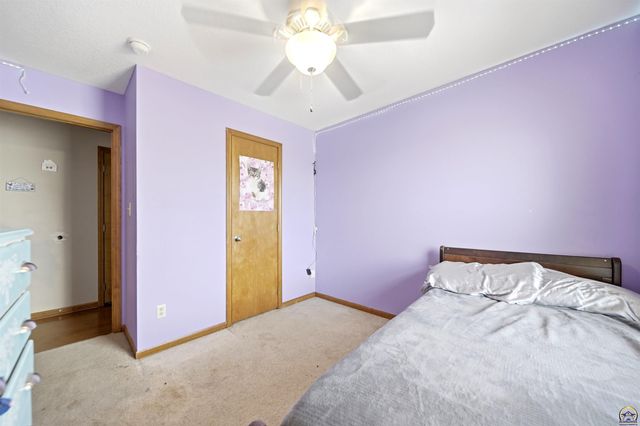 6845 SW 18th ST, Topeka, KS 66615