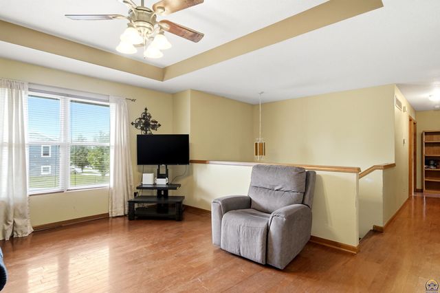 6845 SW 18th ST, Topeka, KS 66615