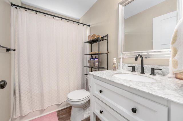 4508 S Flora St, Wichita, KS 67215