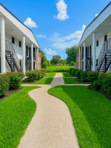 3314 N Macgregor 2, Houston, TX 77004