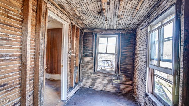 617 Fairview Street, Bristol, VA 24201