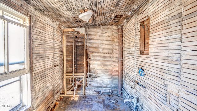 617 Fairview Street, Bristol, VA 24201