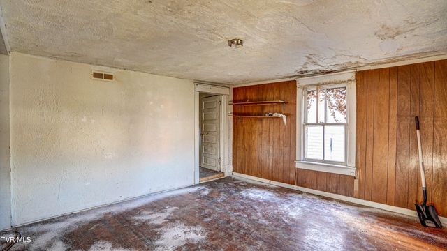 617 Fairview Street, Bristol, VA 24201