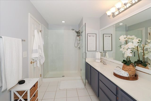 3112 Thunderbird Court W, Aurora, IL 60503
