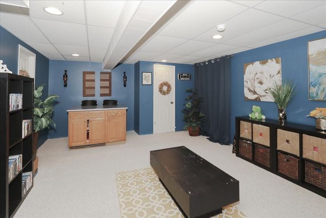 3112 Thunderbird Court W, Aurora, IL 60503