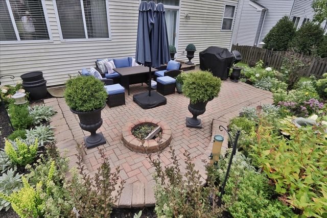 3112 Thunderbird Court W, Aurora, IL 60503