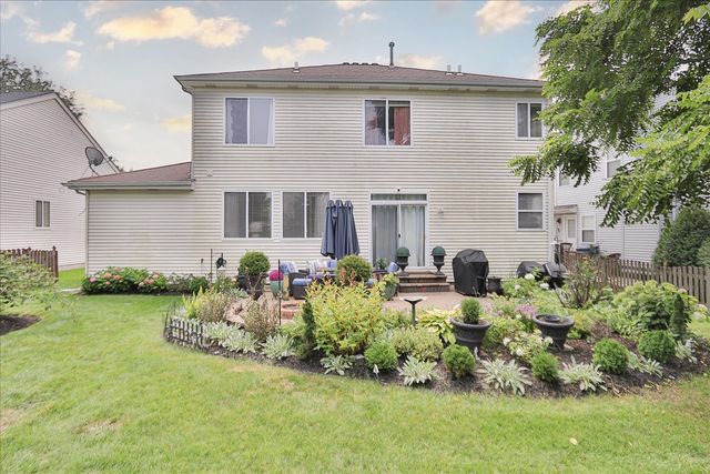 3112 Thunderbird Court W, Aurora, IL 60503