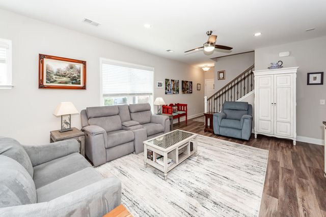 618 Daffodil Court, Summerville, SC 29486