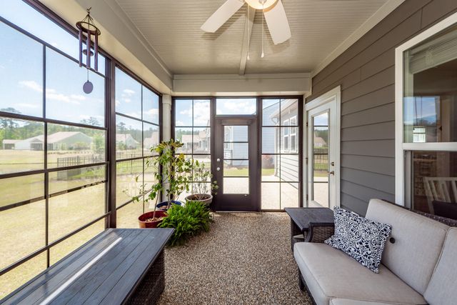 618 Daffodil Court, Summerville, SC 29486