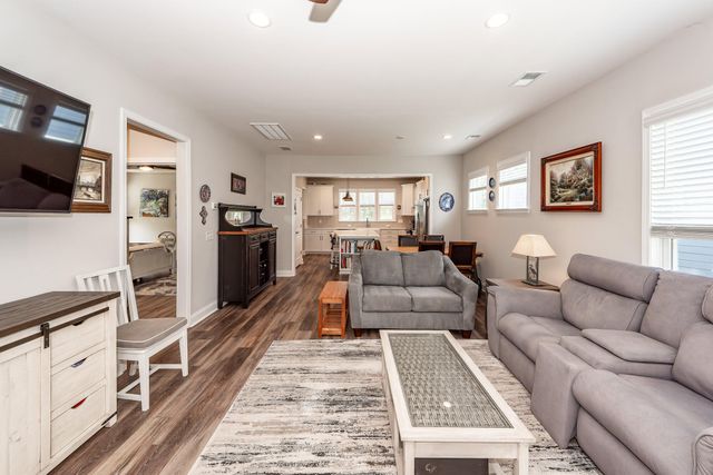 618 Daffodil Court, Summerville, SC 29486