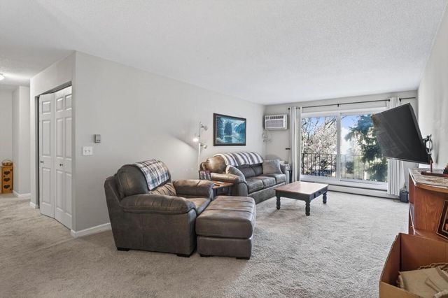 181 Little Canada Road E 334, Little Canada, MN 55117