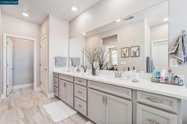 2940 wheat grass street, Sacramento, CA 95833