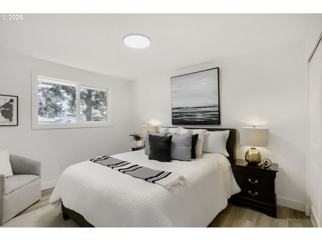 13389 ROSEBERRY Ave, Oregon City, OR 97045