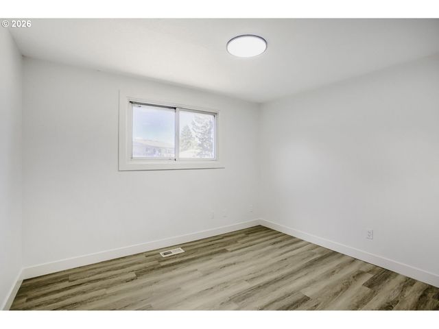 13389 ROSEBERRY Ave, Oregon City, OR 97045